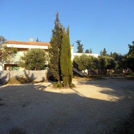 Apartamento Mas Vincent La Fare-les-Oliviers Exterior foto