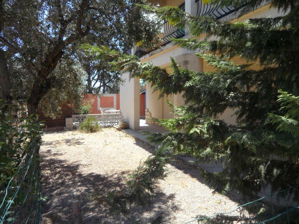 Apartamento Mas Vincent La Fare-les-Oliviers Exterior foto